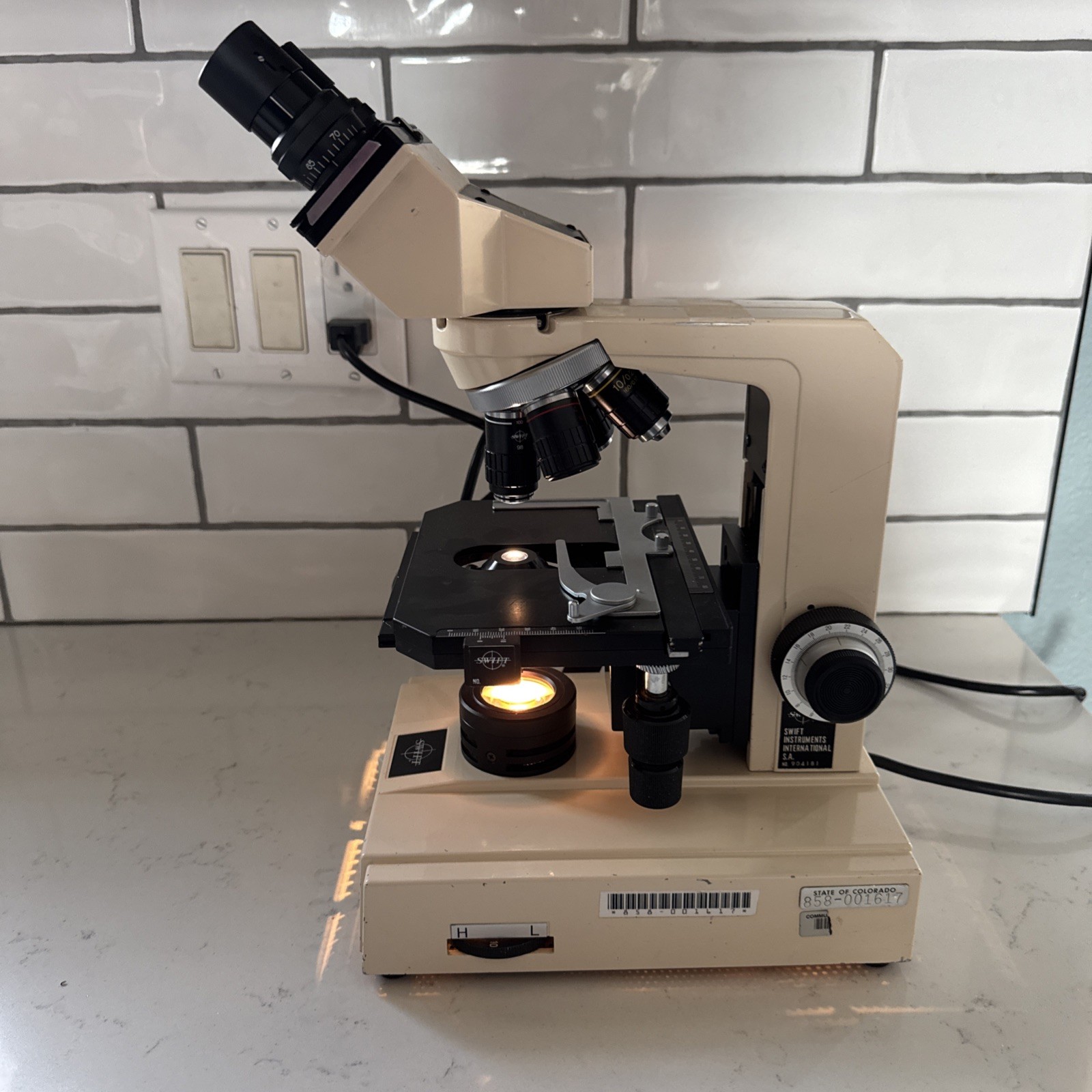 USED Swift M4000D Microscope (2J)