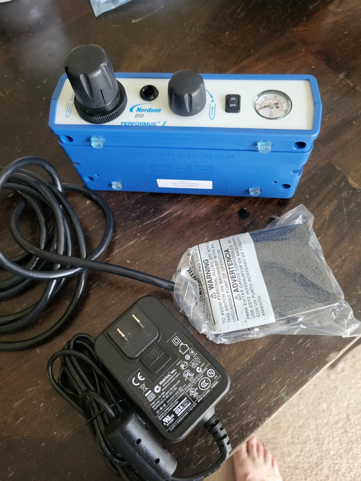 Nordson EFD Performus I, including Foot Pedal and Power Supply