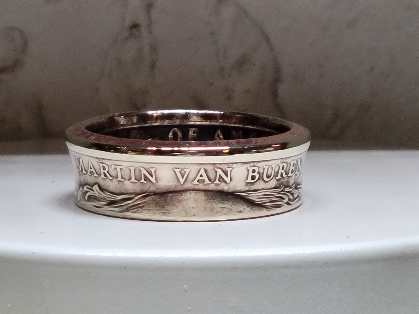 MARTAIN VAN BUREN - Size 9   Presidential Dollar Coin