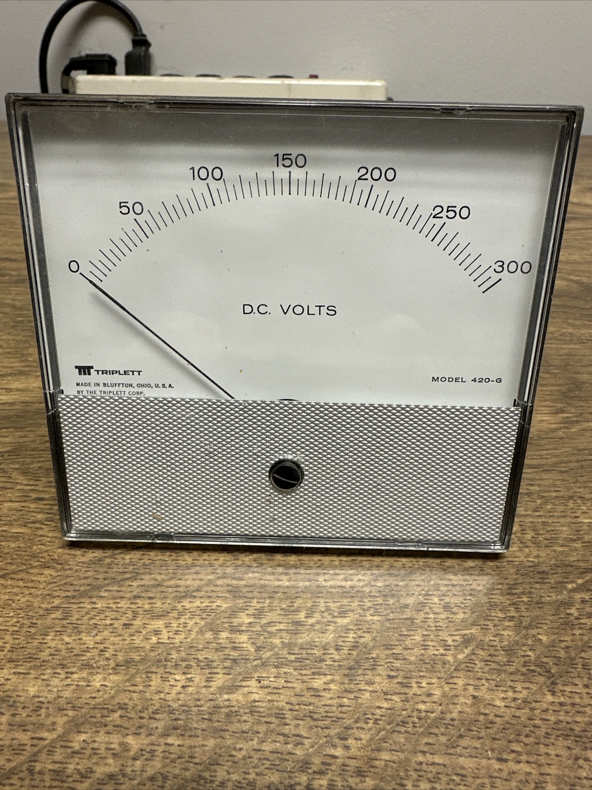 Triplett,420-G,Voltmeter 0-300 DC Volts