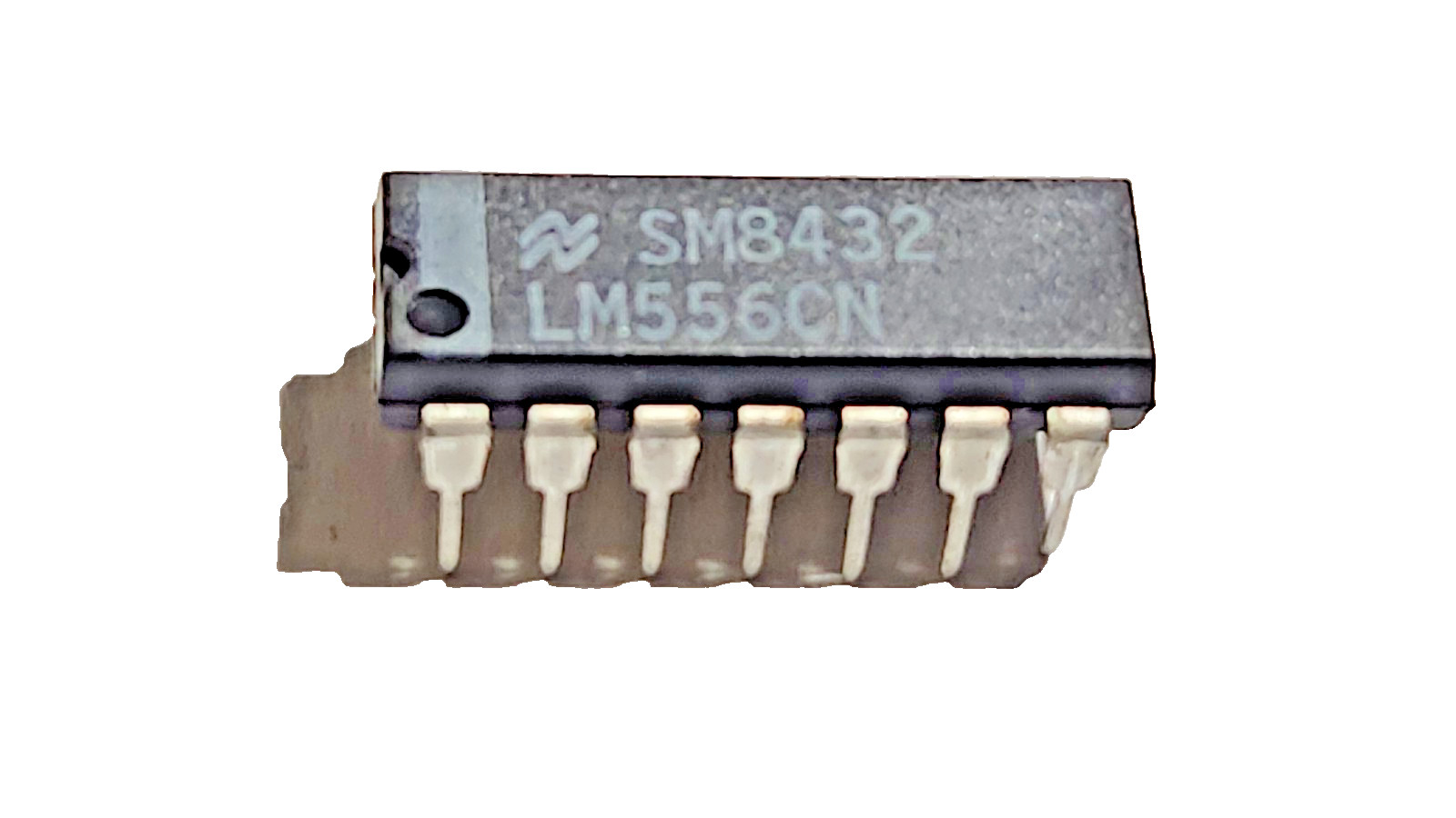 NATIONAL SEMI IC LM556CN DIP-14 USED IN VARIOUS APPLICATIONS