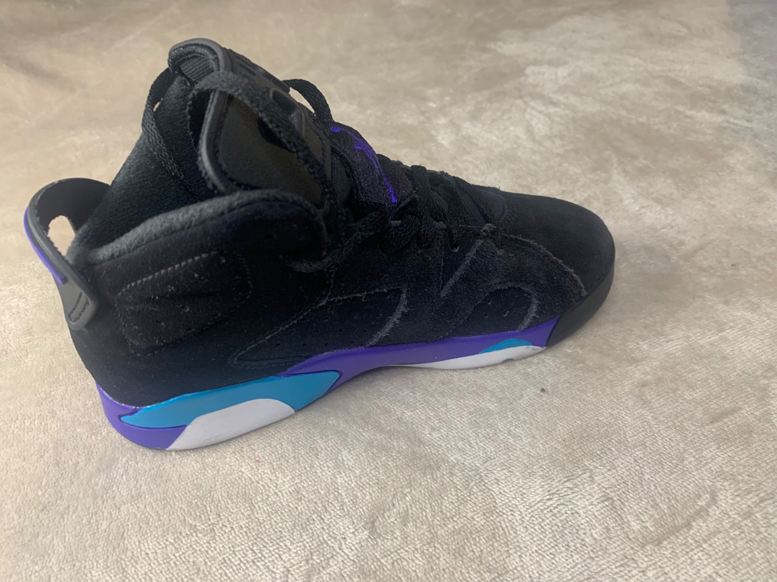 Air Jordan 6 Retro aqua, black, size 13C, very good condition.