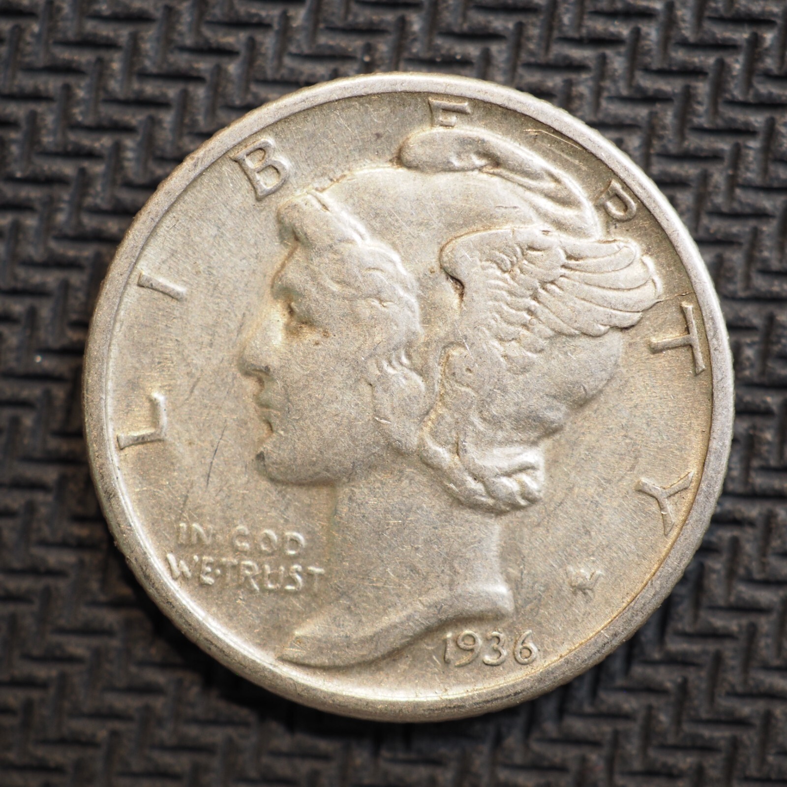 1936 P MERCURY HEAD SILVER DIME ***NICE COIN!*** - FREE SHIPPING! X0084