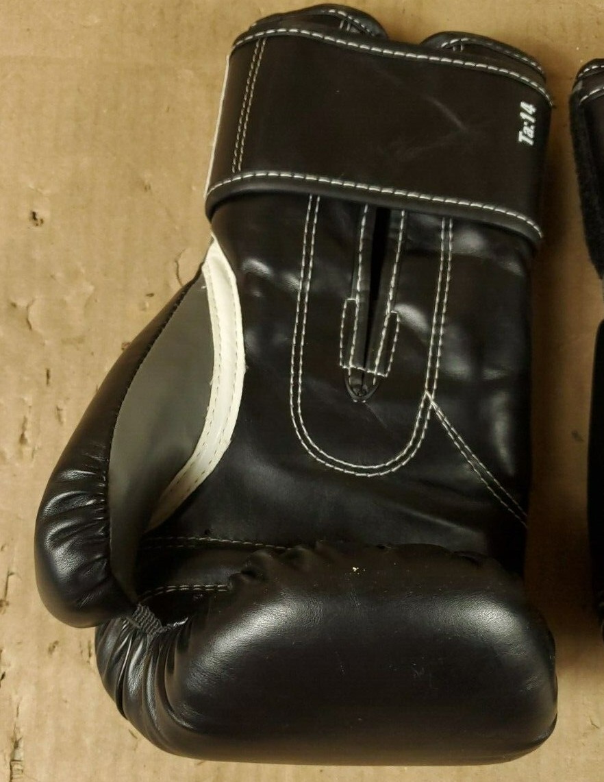 Everlast Black 14 Oz. hook & loop Boxing Training Sparring Gloves New No Package