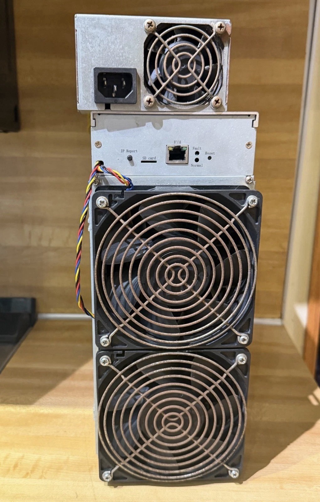 Antminer Z11 135 Ksol/s. Free Booster Fan & Z9 Mini for multiple