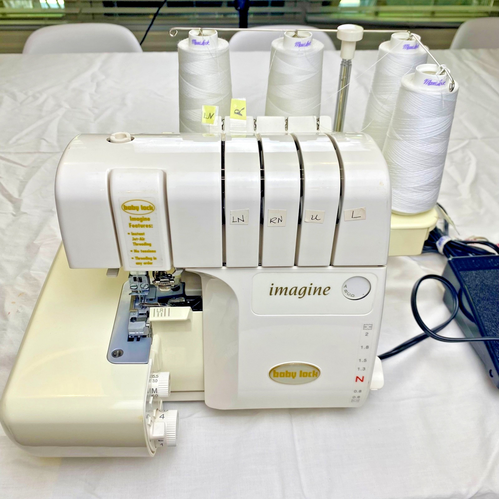 Baby Lock Imagine BLE1AT Serger Tested w/ Rolling Case Manual DVD Japan