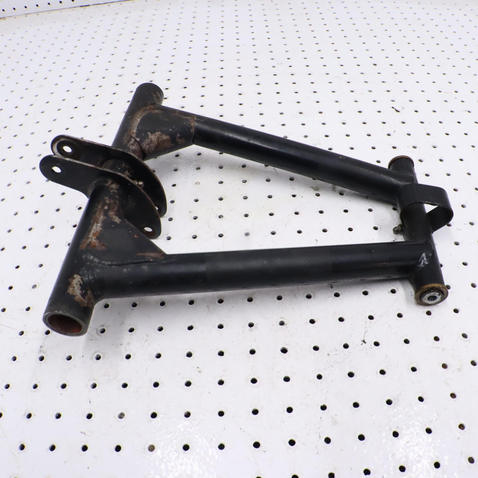 2015 ARCTIC CAT M8000 REAR TORQUE ARM IDLER ARM 2704-420