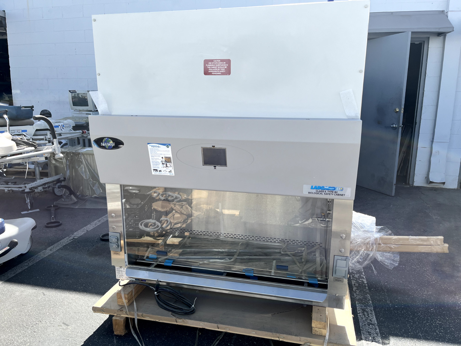 NuAire LabGard ES Class II, Type A2 Biological Safety Cabinet NU-540-400