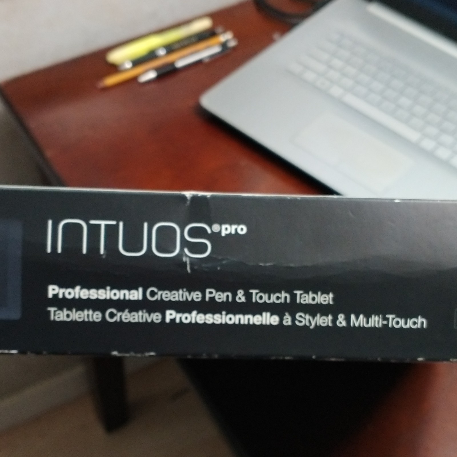 Wacom Intuos Pro PTH651 Medium Graphics Tablet USB PTH-651/K0-AA