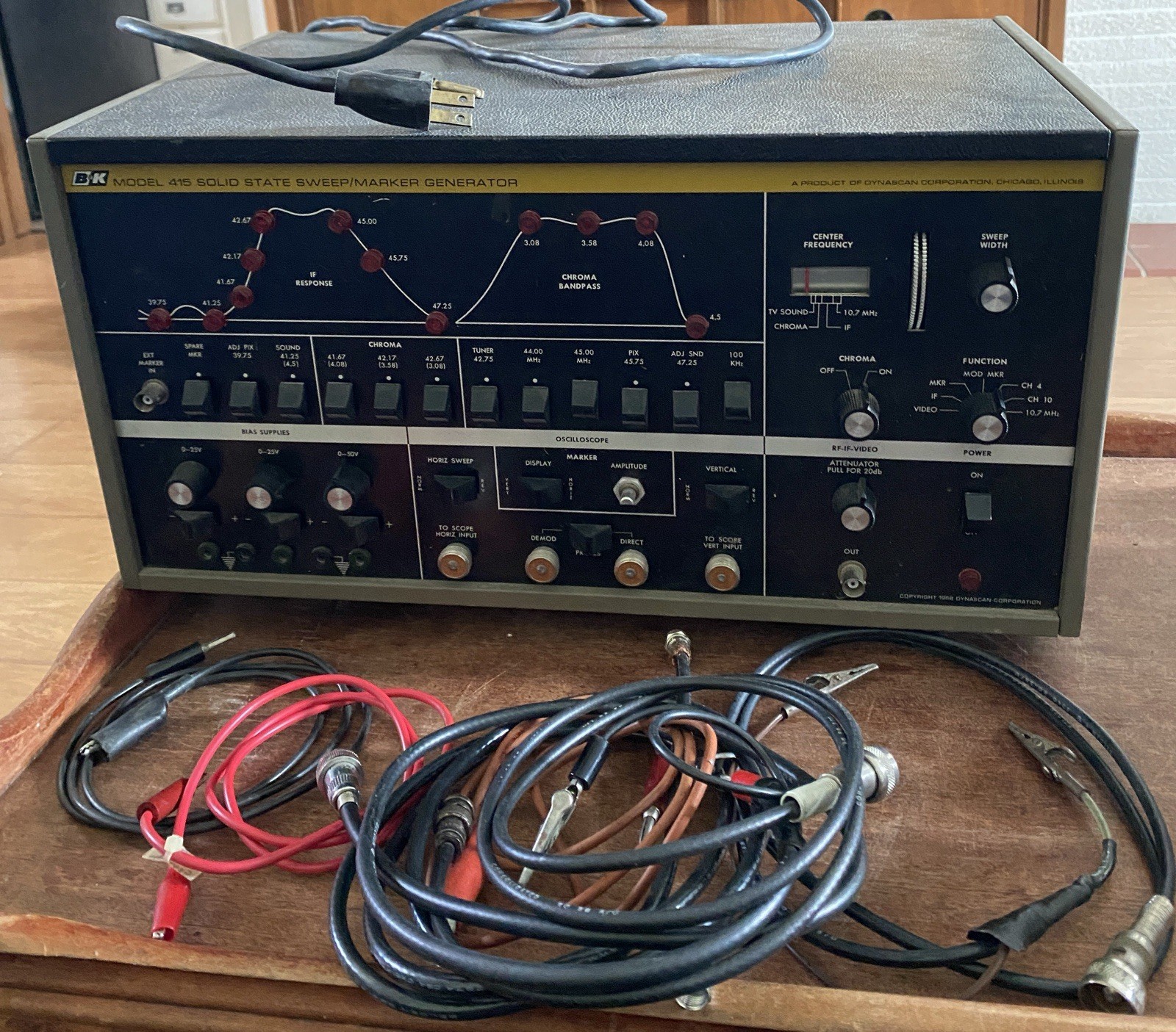 B&K Precision Model 415 Solid State Sweep/Marker Generator With Cords Untested