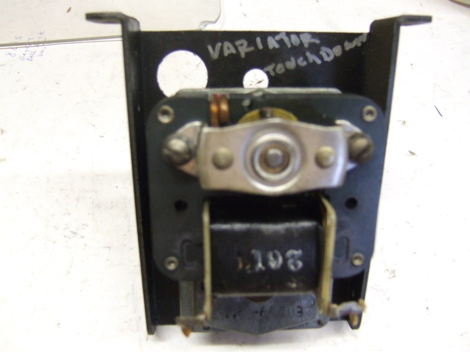 BALLY  TOUCHDOWN VARIATOR  MOTOR E-119-247 OUTPUT SHAFT 3/8'', 50VOLTS