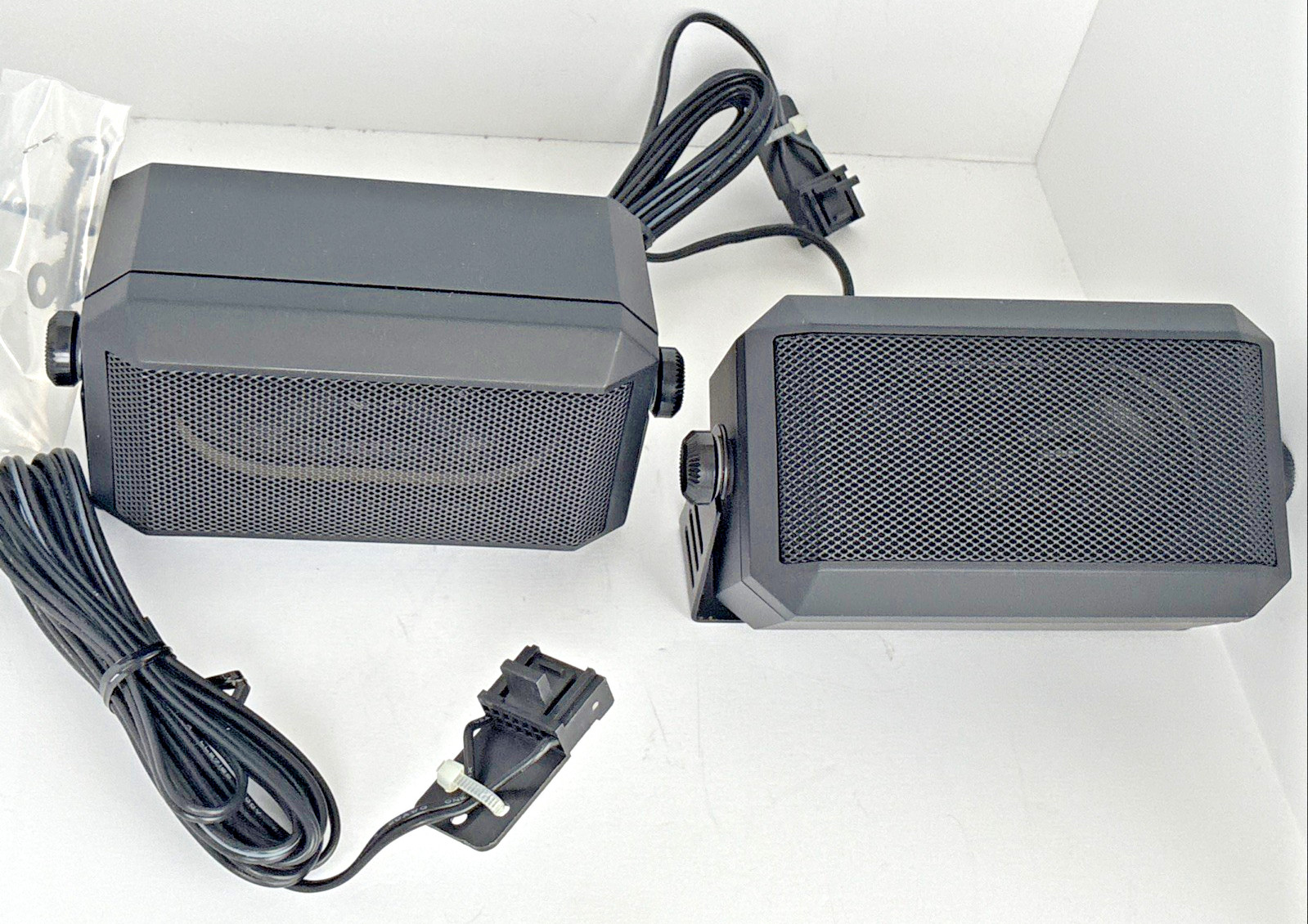 External Vehicle Speakers SN8145BA - 5014 Lot of 2 w/ Mounting Brackets NOS