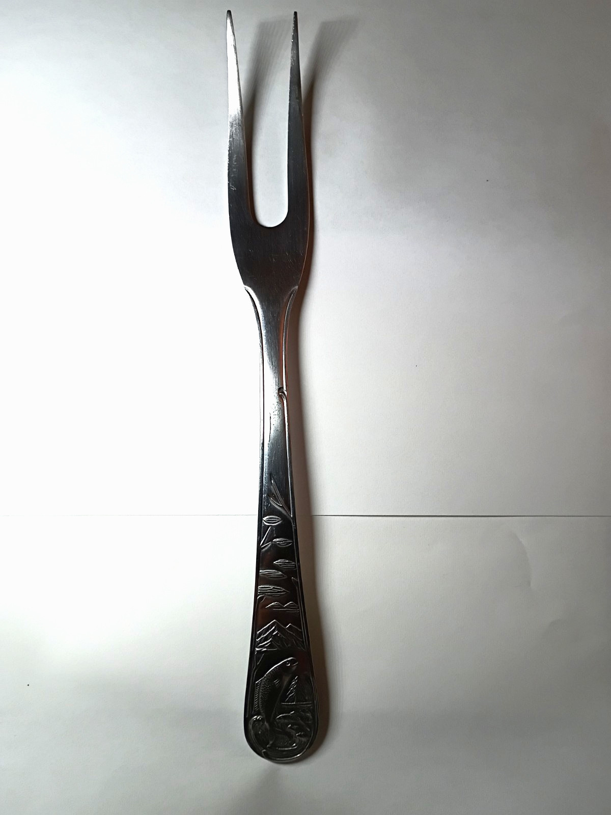 CAMBRIDGE Fish on River Serving Fork Stainless Flatware