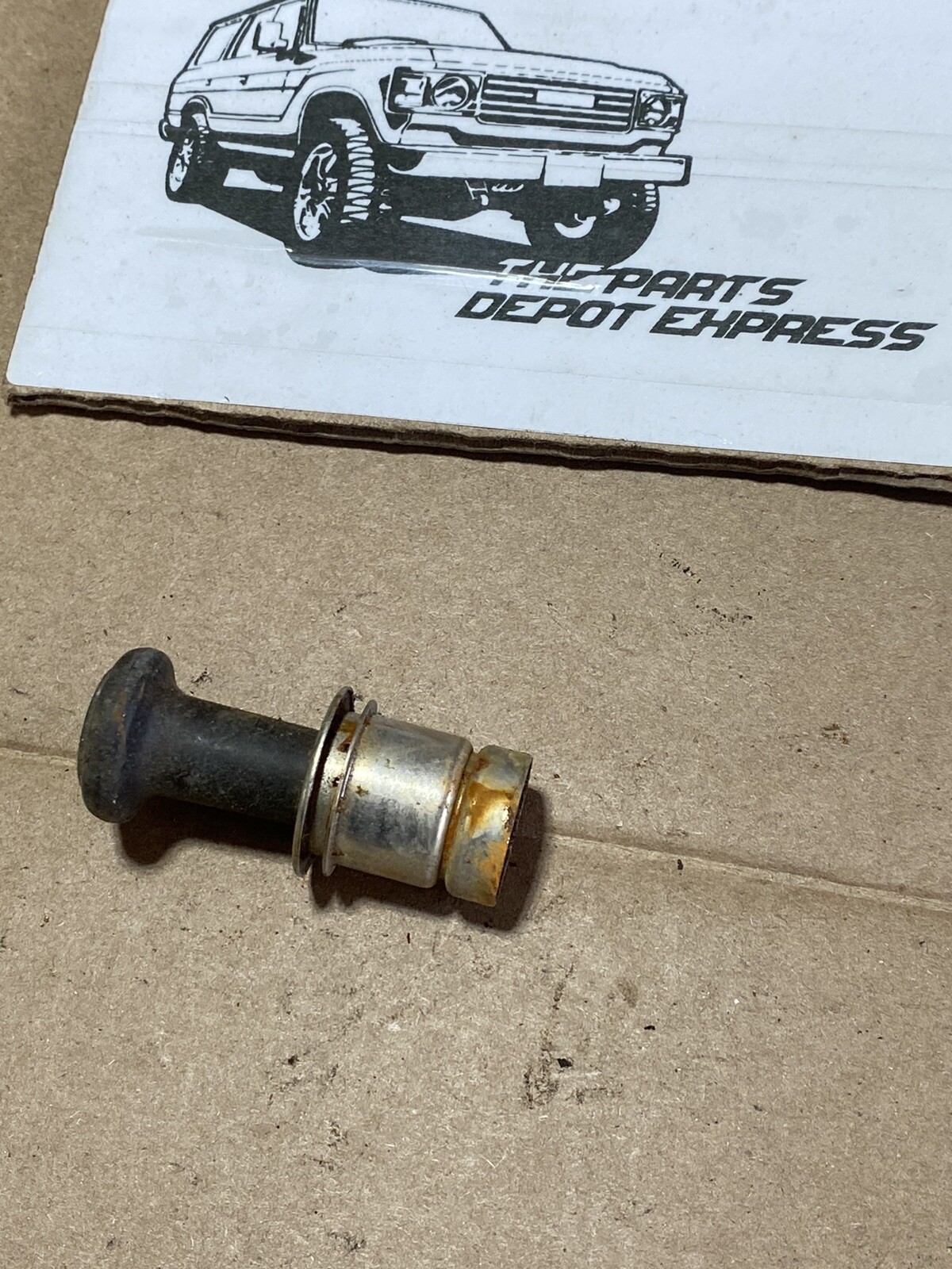 1980-1987 Toyota Land Cruiser BJ60 FJ60 Cigarette lighter plug OEM