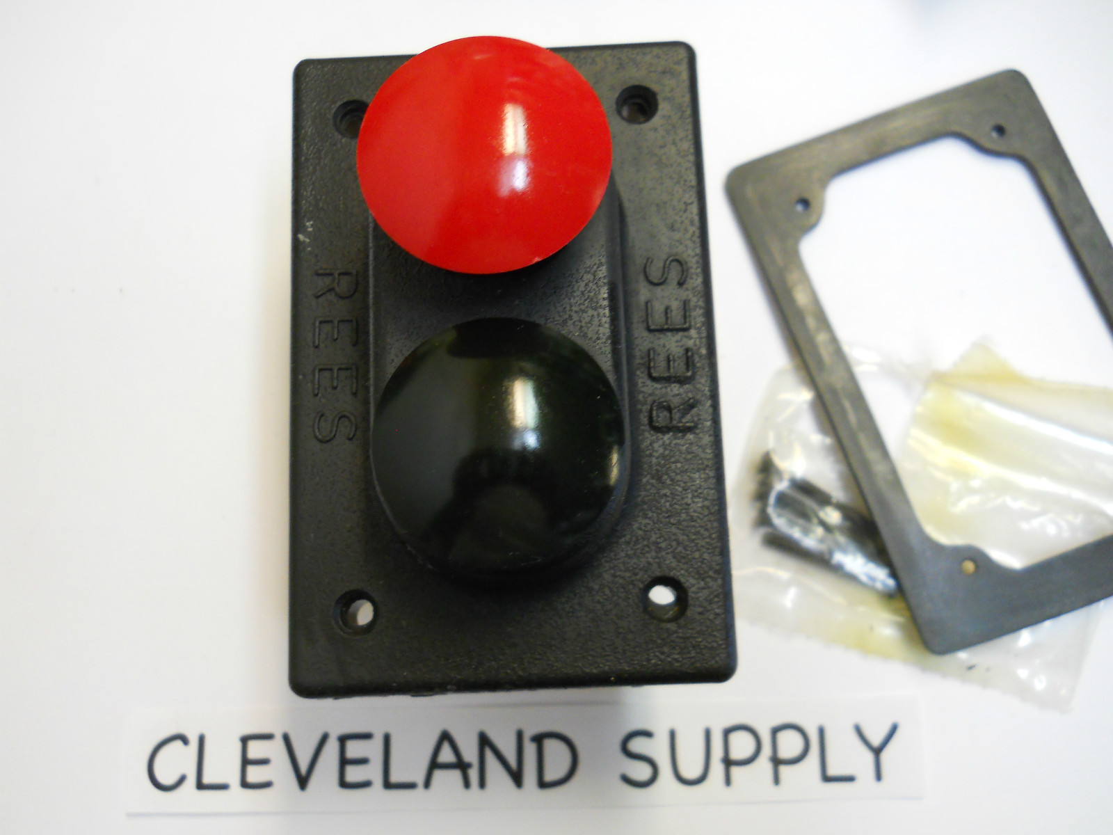 REES 02712 032 HEAVY DUTY START / STOP MUSHROOM PUSH BUTTON ASSEMBLY 1-3/8"  NIB
