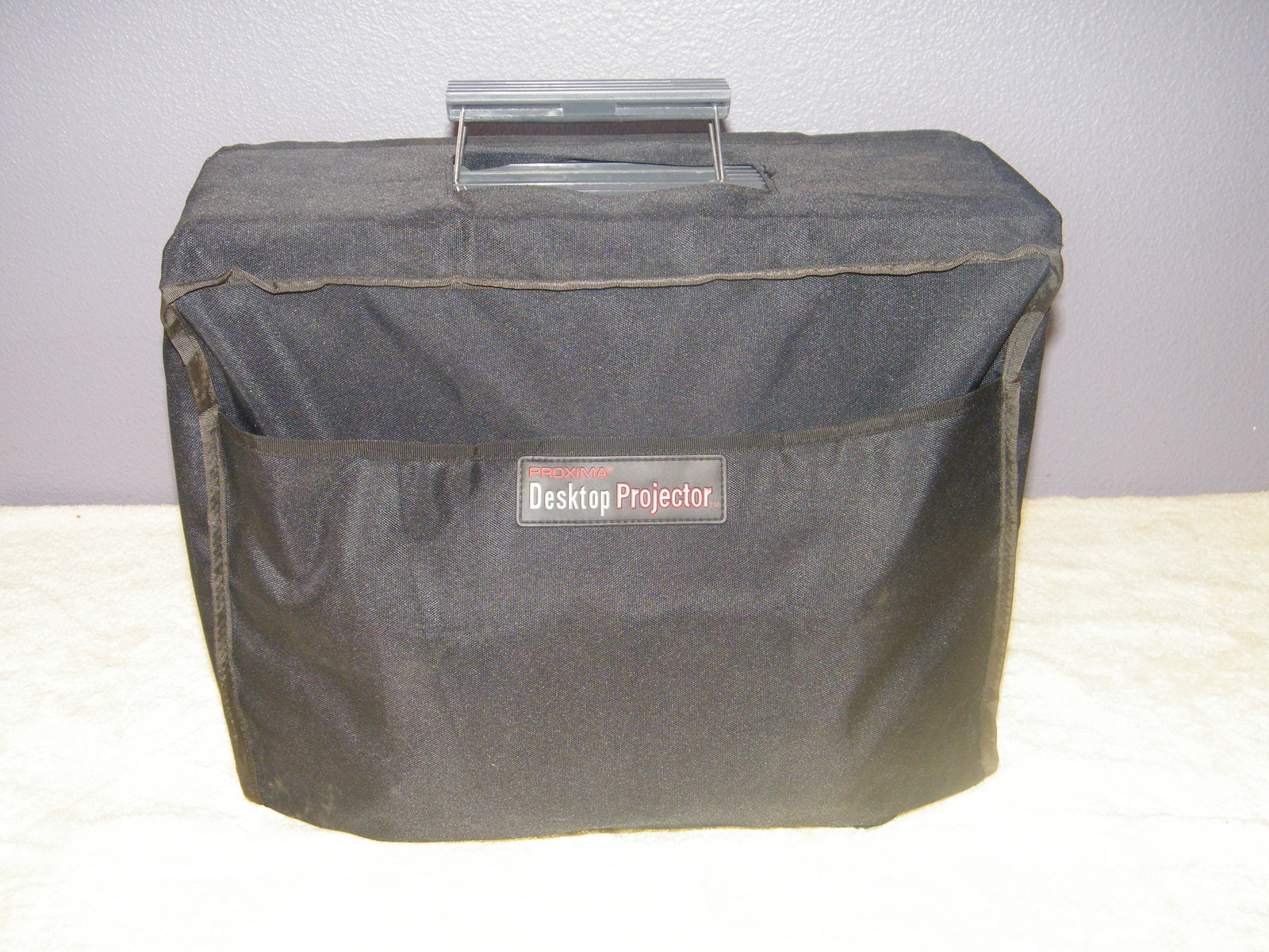 PROXIMA DESKTOP MULTIMEDIA LCD VIDEO PROJECTOR MODEL 2810 / CASE & NEW BULBS!