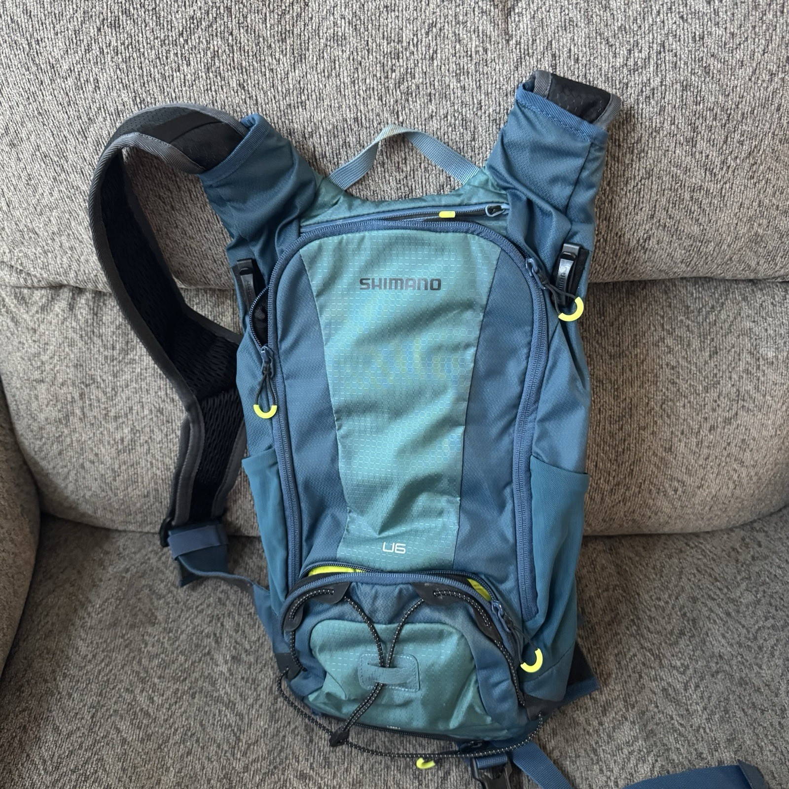 Shimano U6 Hydration Backpack Cycling No Bladder Camelbak Good Condition