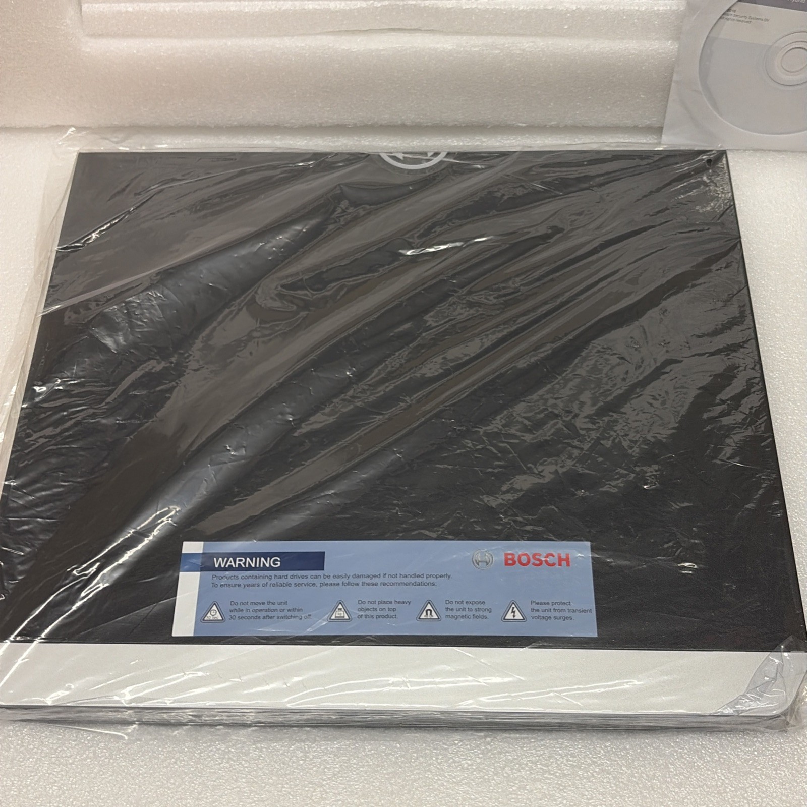 Bosch Bosch DIVAR Network 2000 16IP 8PoE Recorder