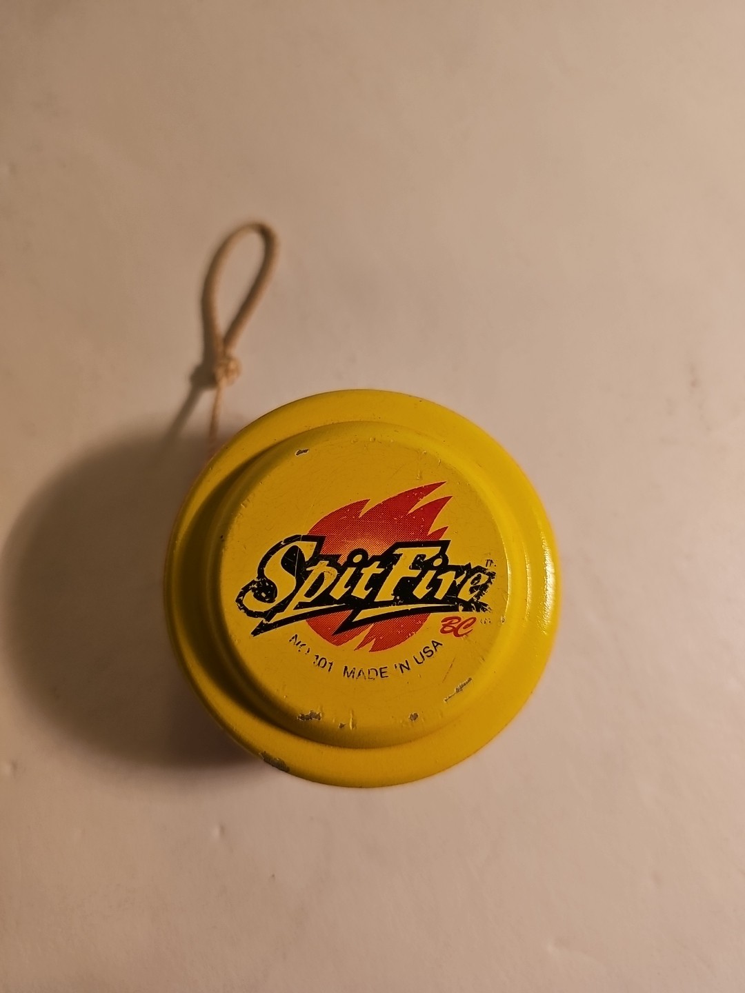 BC Spitfire Wood Yo-Yo 1996 No. 101 Vintage Fixed Axle Hardwood Yellow Red