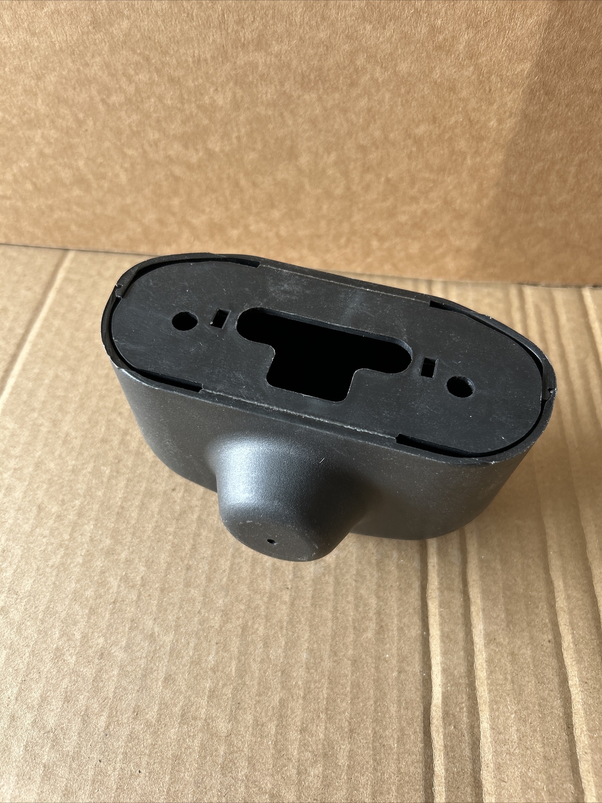 Mack Mirror Bracket Cover 23979653/84708427