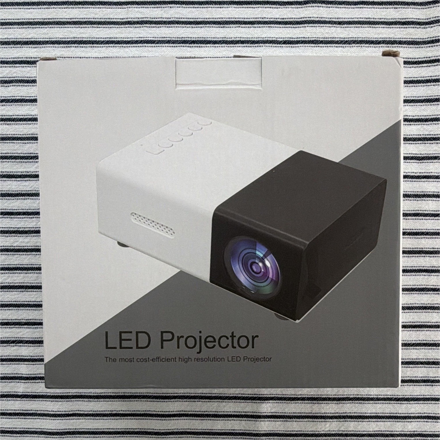 LED Projector TFT LCD 320x240 Native, 1080p Support, 4:3, 800:1, White/Black