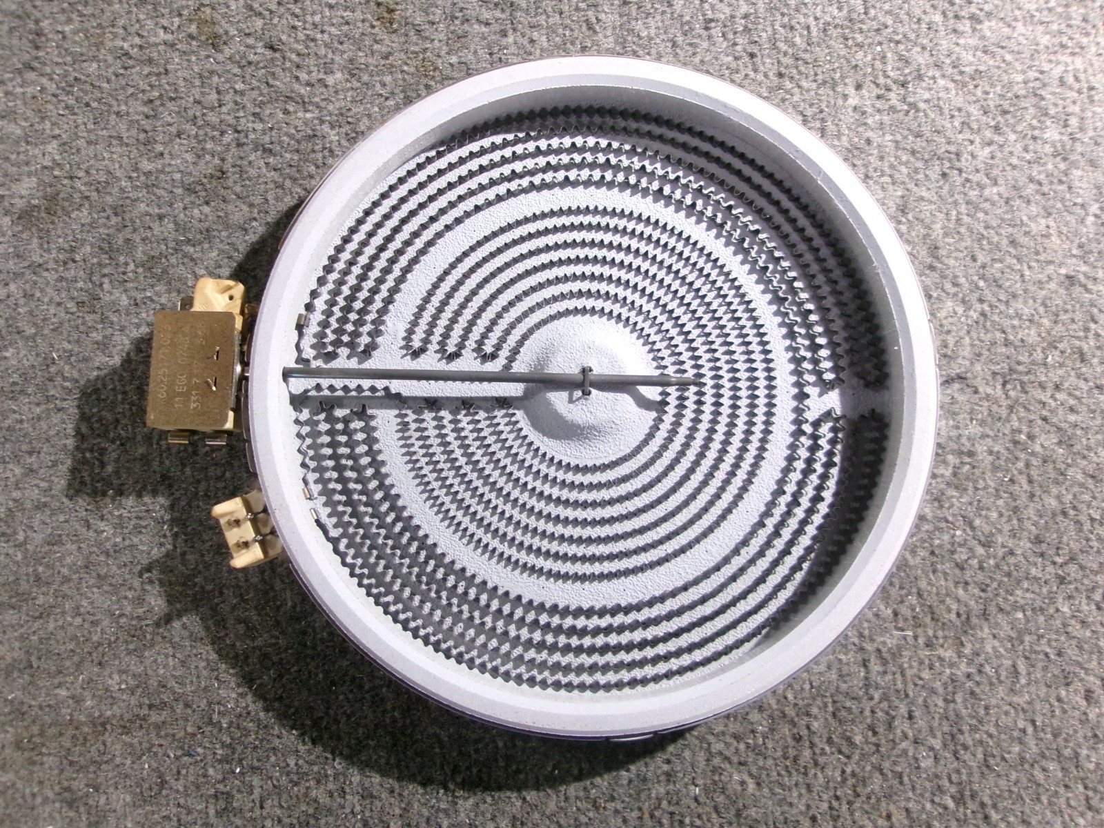 WP8523047 Whirlpool Range Oven Heating Element - 2400 Watt