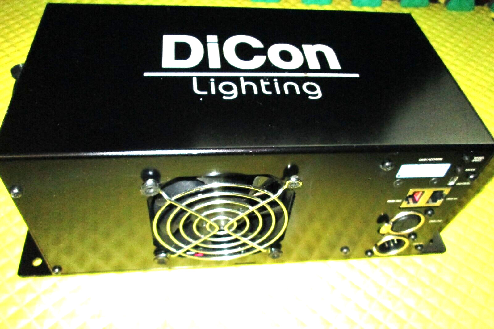 Dicon Fiber Illuminator 5200