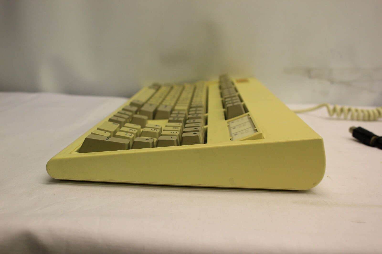 ACORN E03610ACORN KEYBOARD 0391,100 VINTAGE UNTESTED