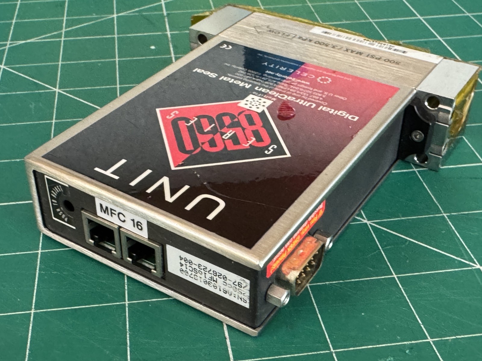 Celerity Unit 8560 Series UFC-8561 CI2 250 SCCM Mass Flow Controller