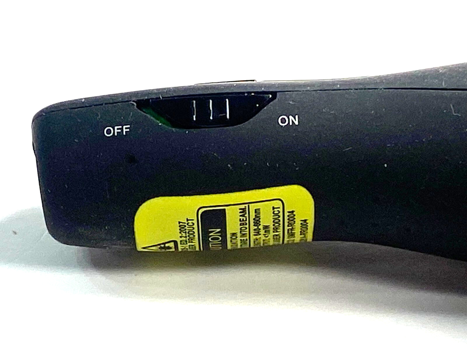 Logitech R400 Presentation Pointer-Wireless-Laser-Radio Freq-Black-USB