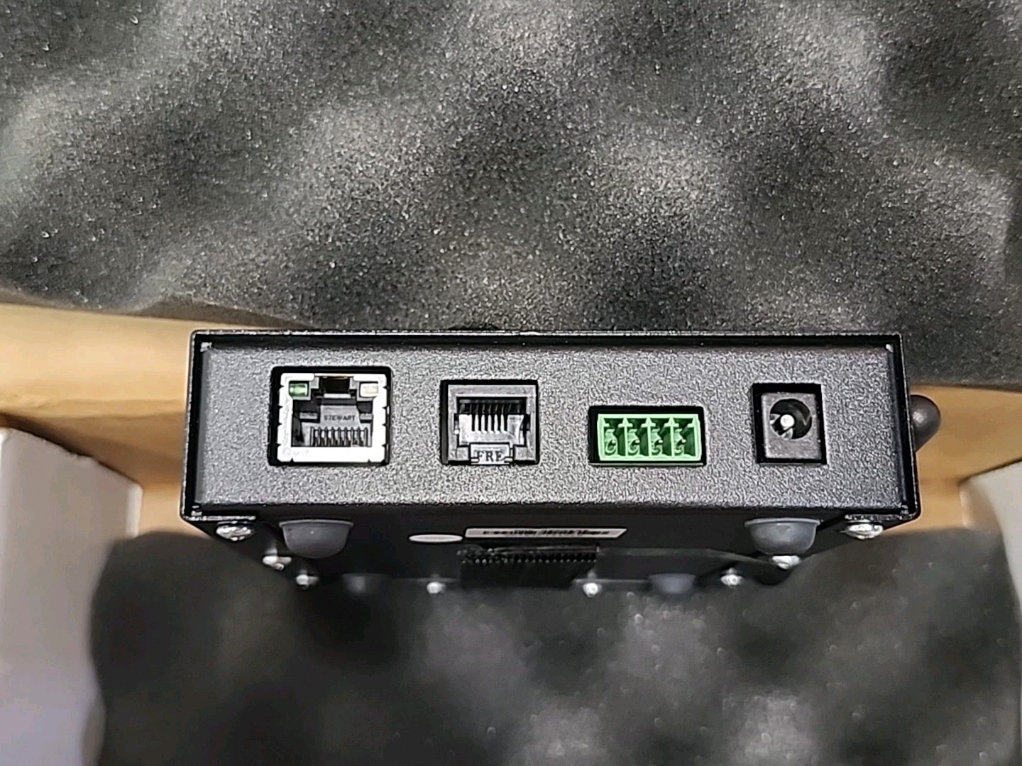 Crestron CEN-HPRFGW Extended Range RF Wireless Gateway