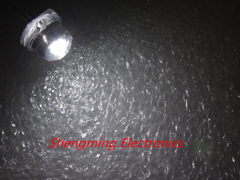 100Pcs 5mm White Straw hat LED Wide Angle Light Lamp