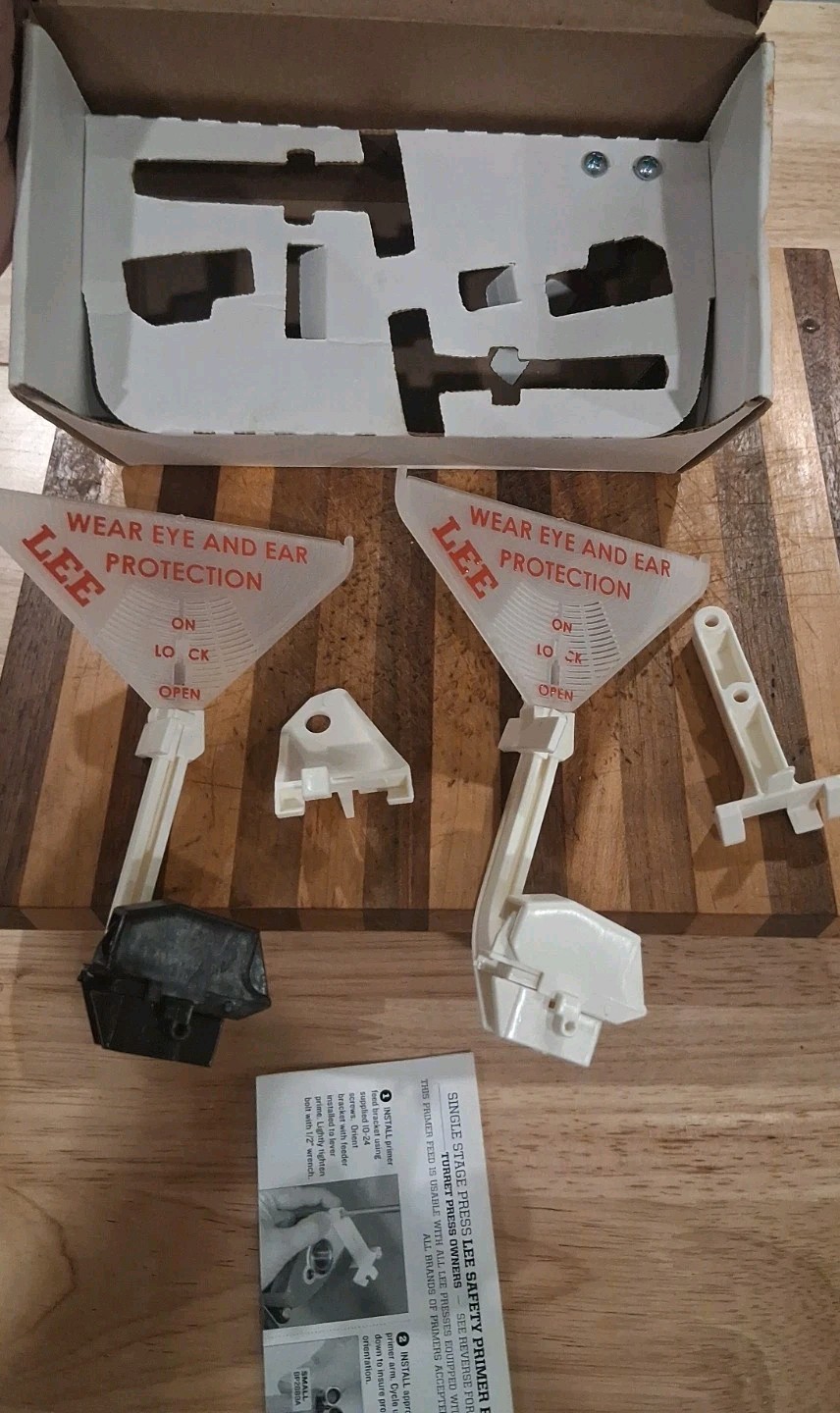 LEE 90997 Safety Prime Large and Small Primer Feeders *FAST SHIPPING*