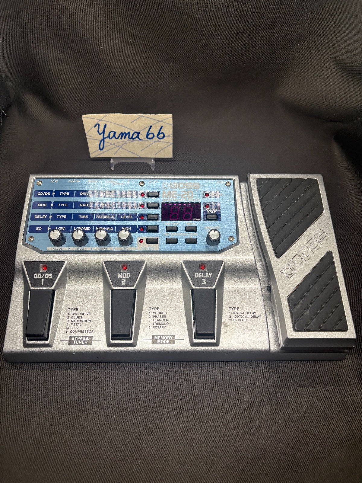 BOSS ME-20 guitar effects pedal Multi-Effects