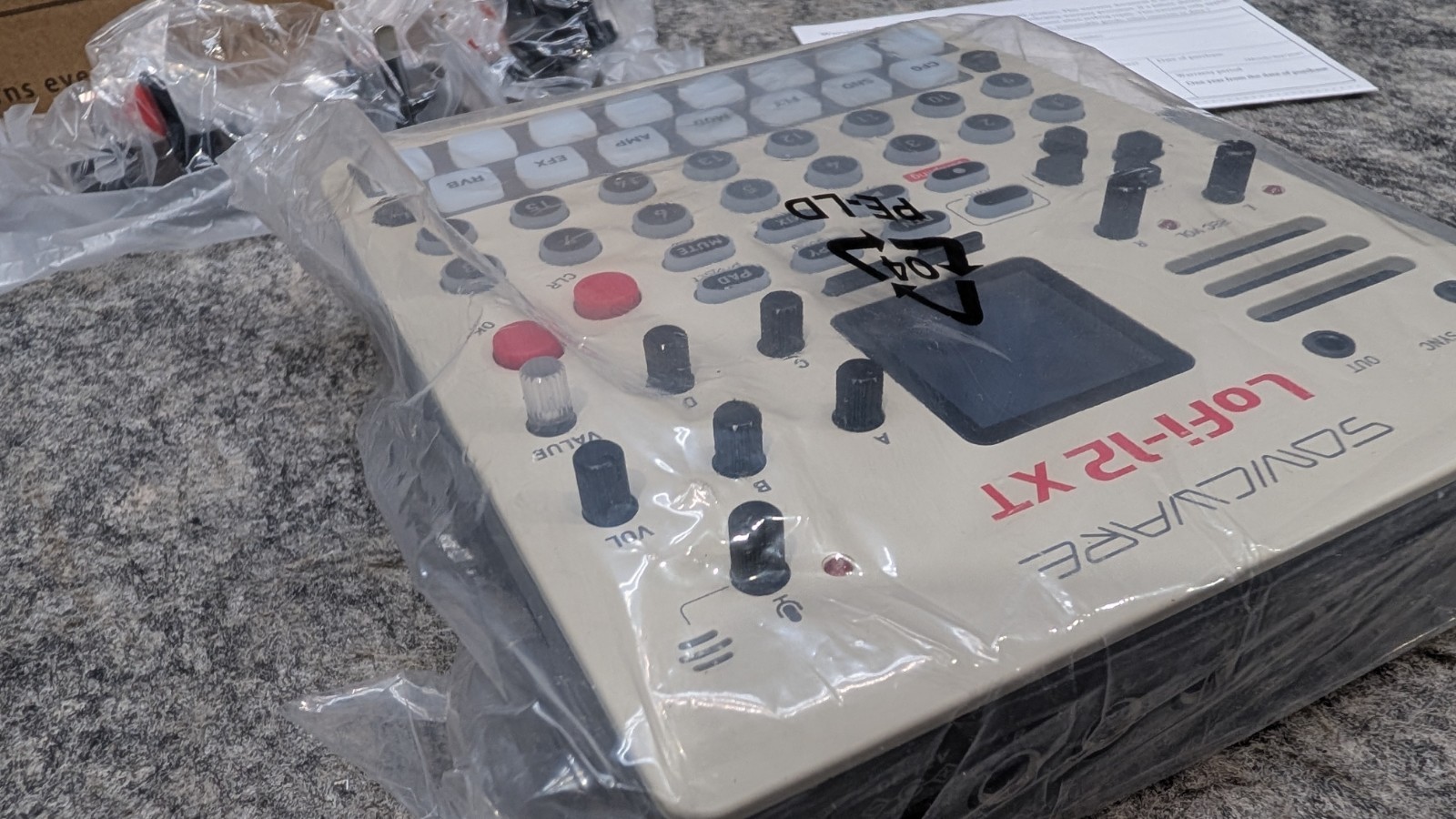 Sonicware Lofi-12 XT Low-res Digitized Sampler- Limited Retro Color 🔥New🔥