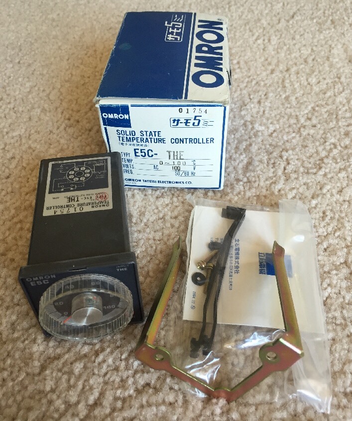 Omron E5C-THE 100C Solid State Temperature Controller