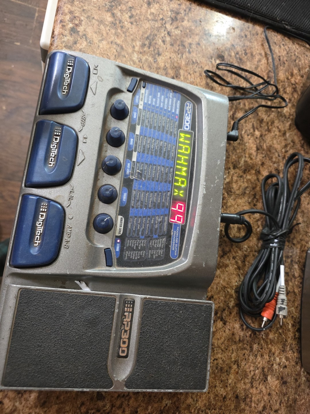 Dynamic! DIGITECH RP300 MODELING GUITAR PROCESSOR As-Is