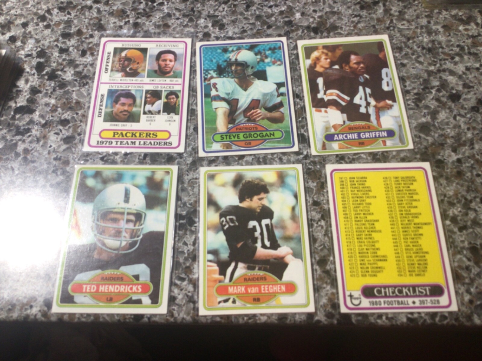 U-Pick 1980 Topps football commons/stars #267-528 SINGLES - YOU PICK ANY CARD(S)