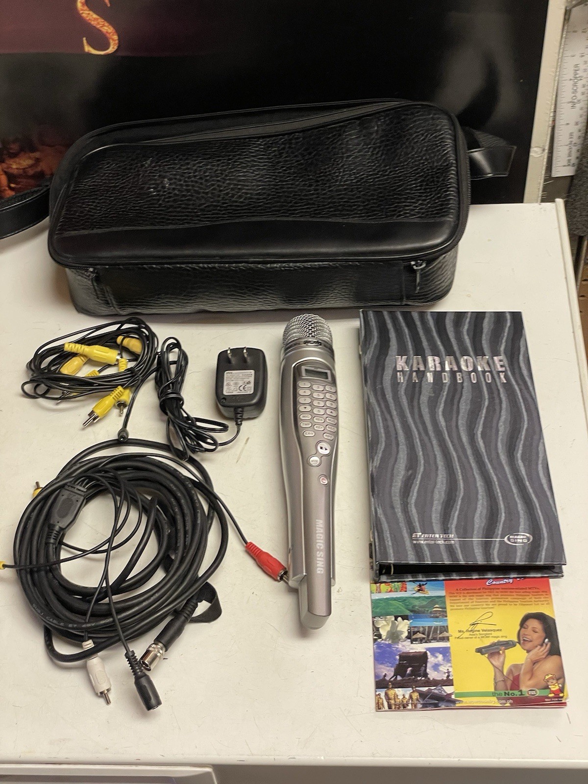 MAGIC SING ED-8000 Karaoke Microphone With Carry Case, Cables, Book