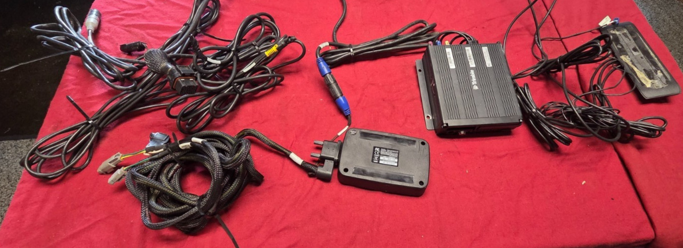 PEOPLENET TRIMBLE COMPANY  , DVR, ANTENNA, GATEWAY AND CABLE VEHICLE GATEWAY GPS