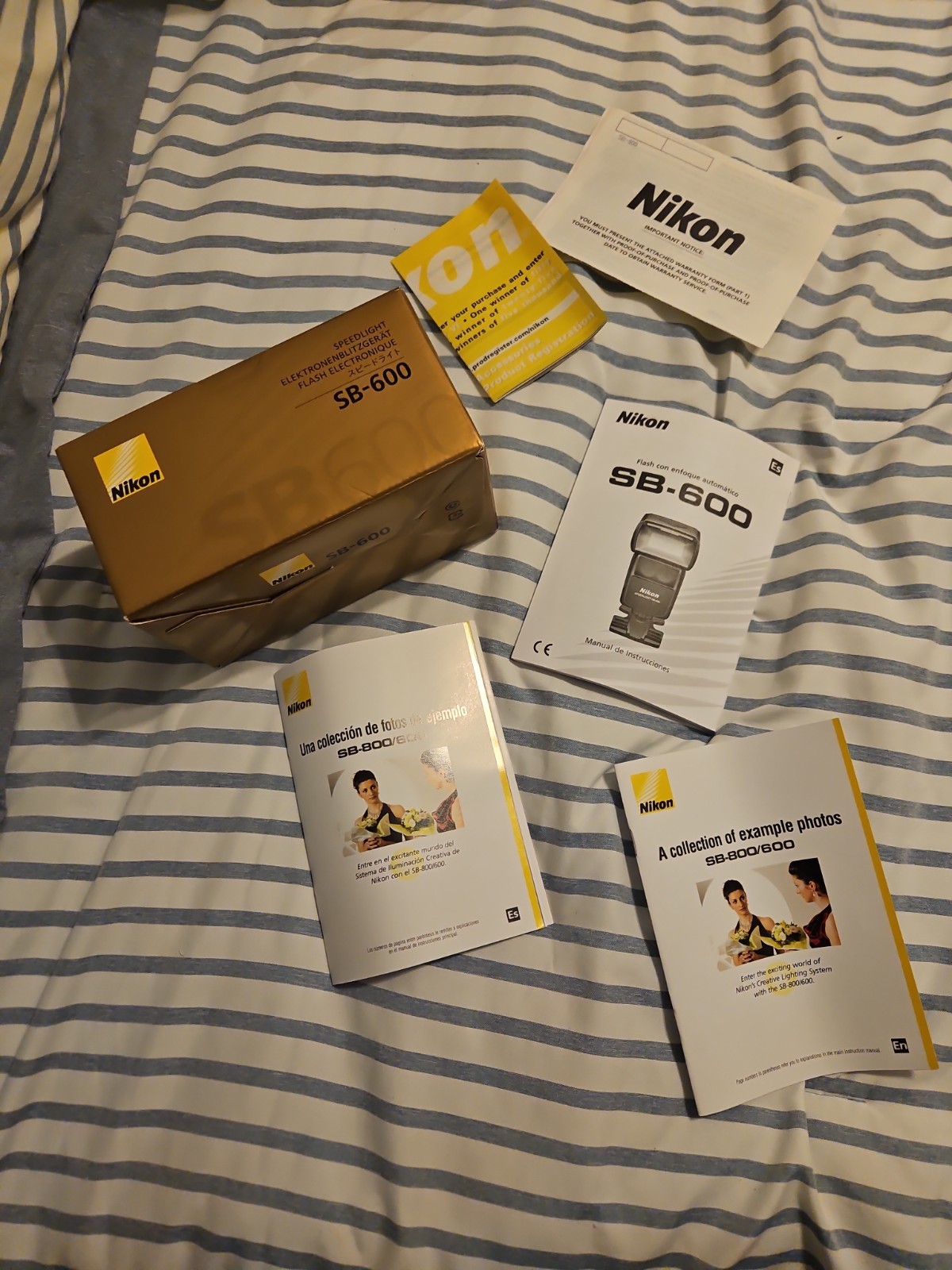 Nikon SB-600 Speedlight Empty Box Only With Paperwork No Flash