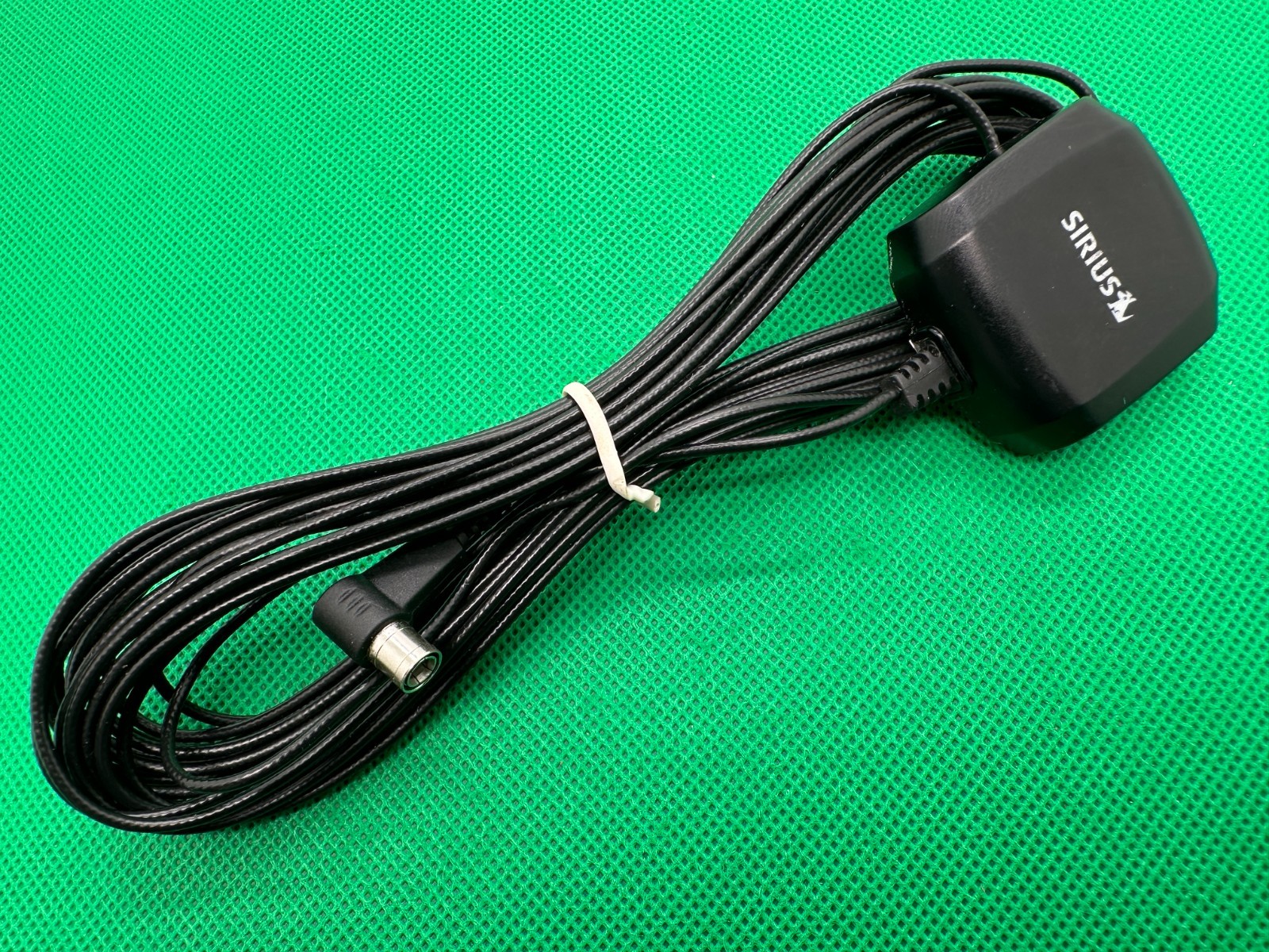 Genuine Sirius XM  Satellite Radio Car Antenna SIR-3.3WNCMOB01 UCA-S （D23）