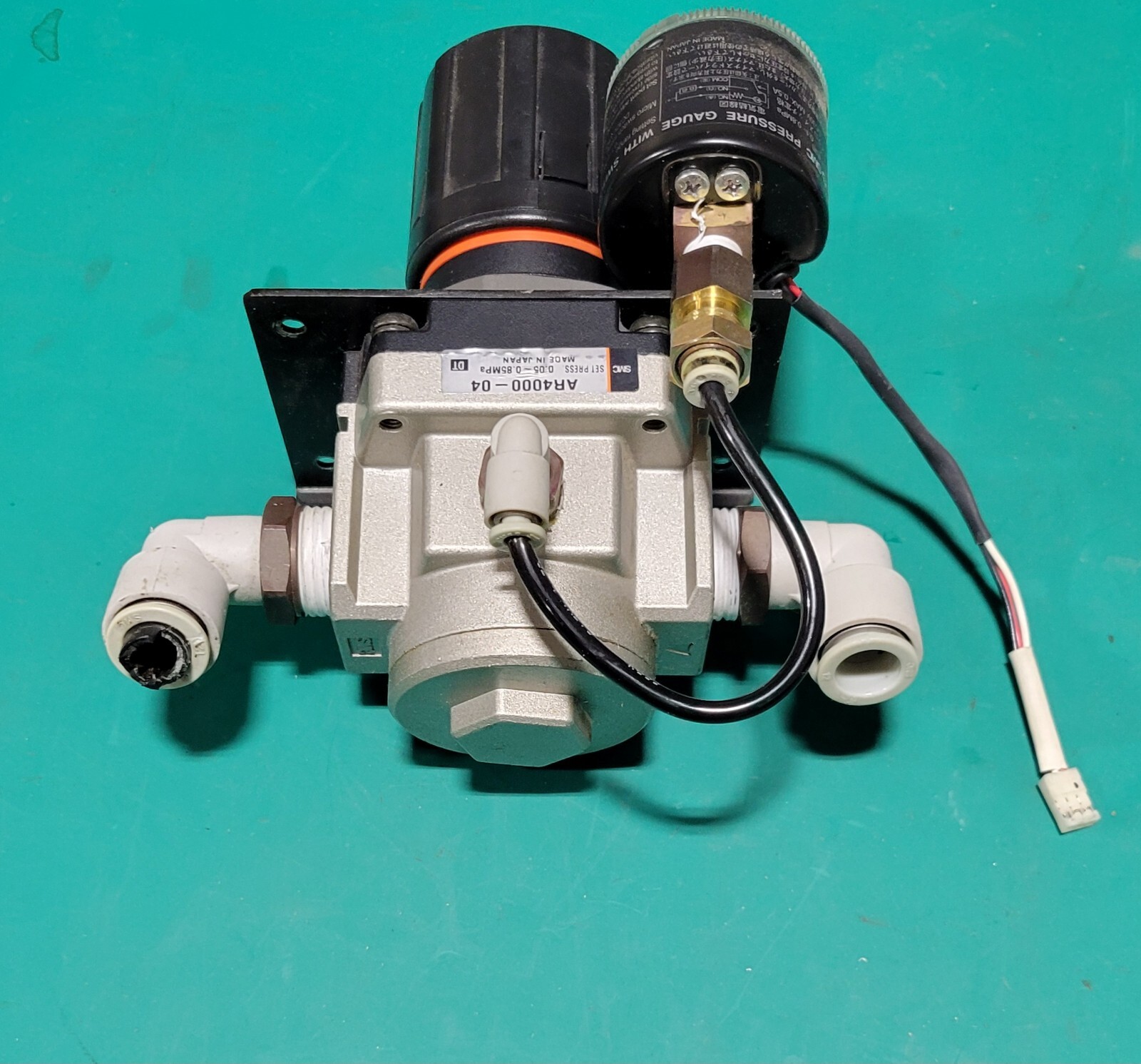 SMC AR4000-04 Air Regulator from a Samsung CP45 SMT Machine