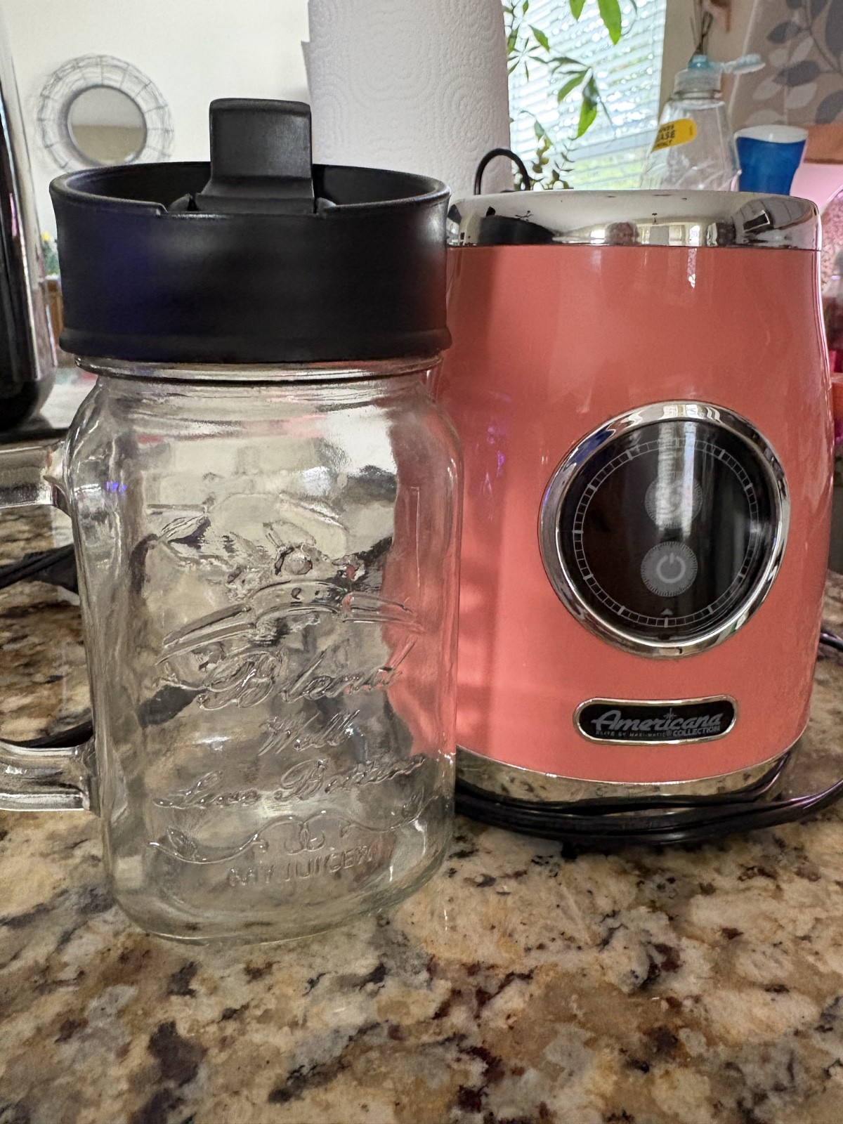 Used Americana Smoothie Juicer Blender Maker 12oz Glass Jar Lid Top Free Base