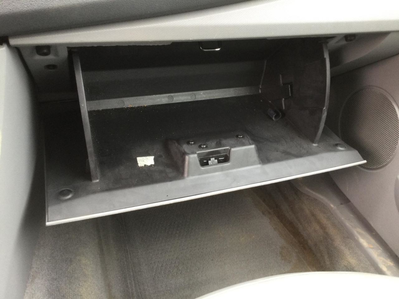 SEBRING 2008 Glove Box 4985026