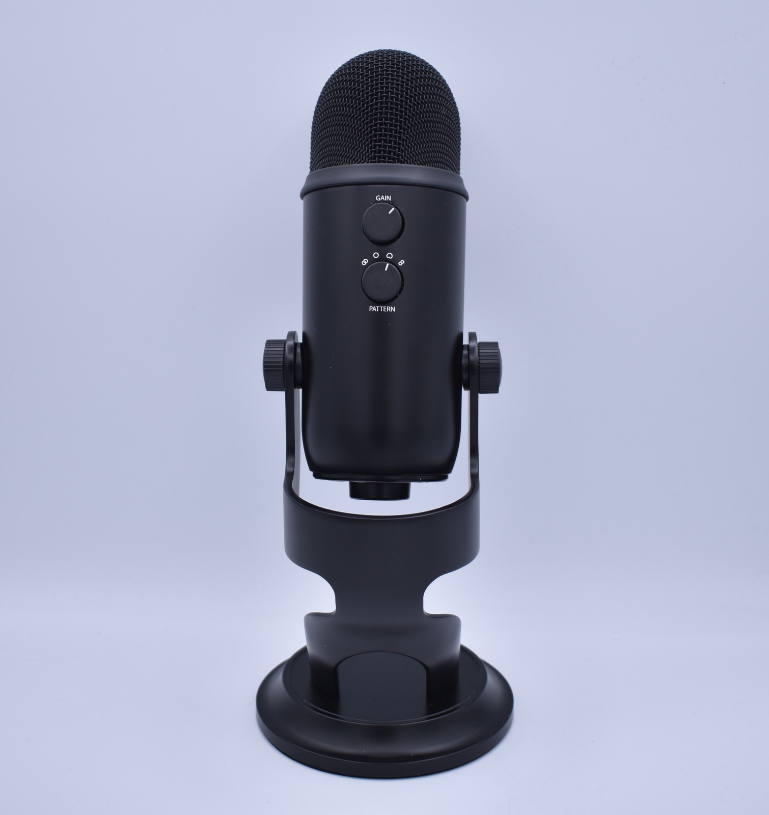 Blue Yeti USB Microphone with Figure Eight Stand for Recording/Streaming