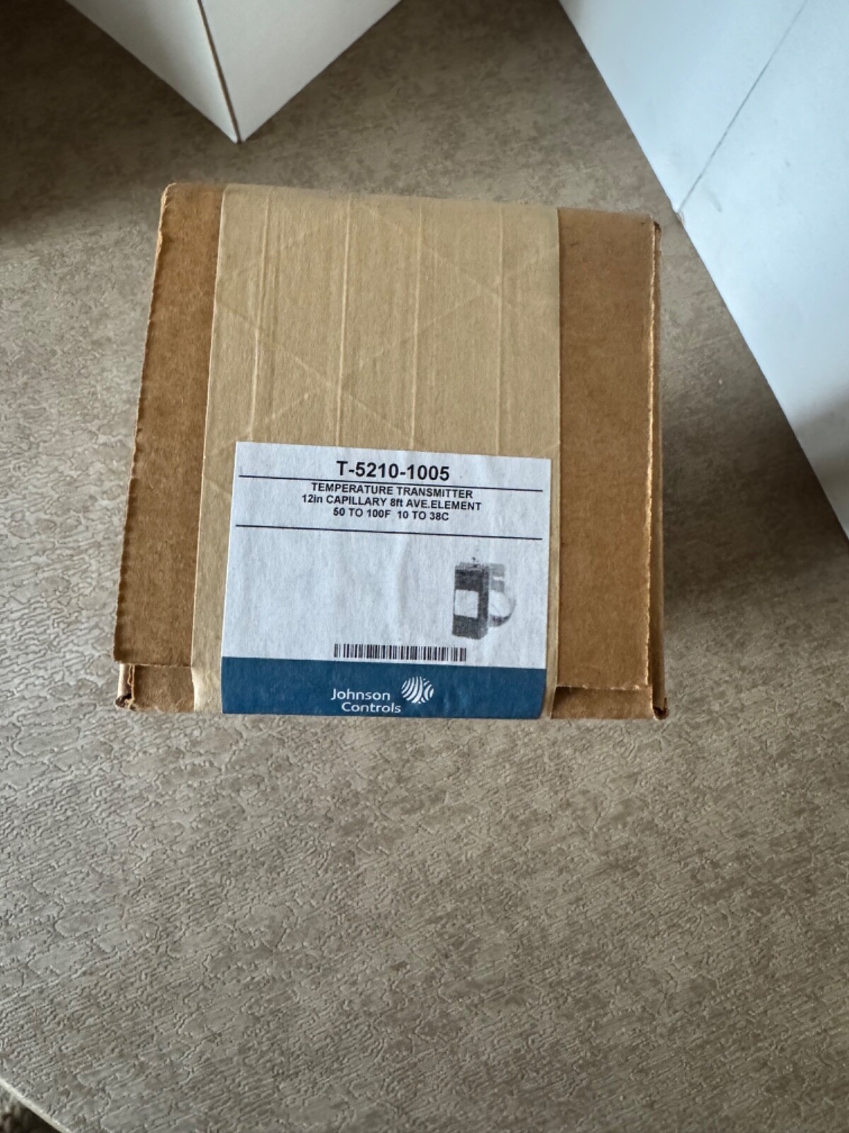 Johnson Controls T-5210-1005 Temperature Transmitter NEW SEALED BOX