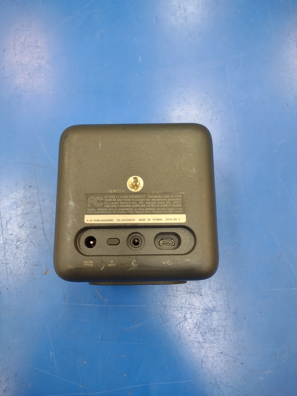 HTC VIVE VR Headset - One base station
