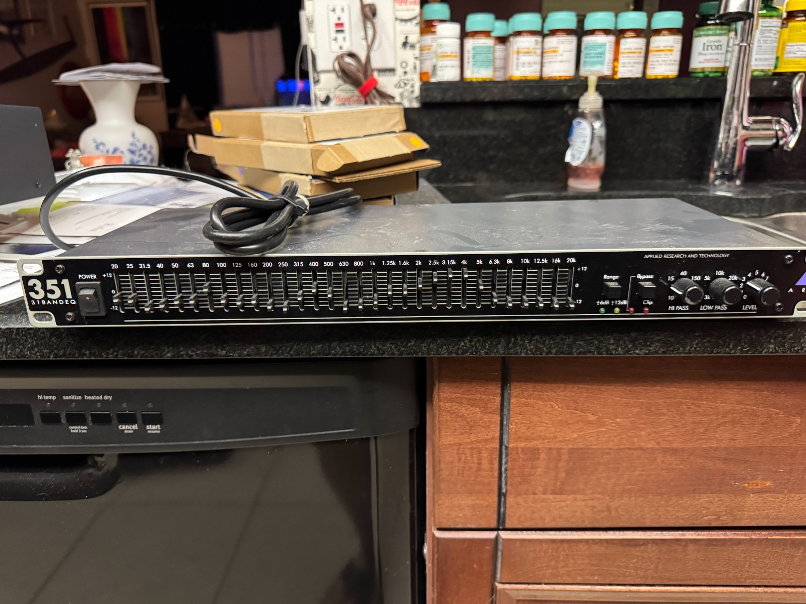 ART EQ351 Single Channel 31-Band 1/3 Octave Graphic Equalizer