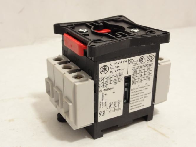 201537 New-No Box; Telemecanique V2 Loadbreak Switchbody (Only) 32A; 600V